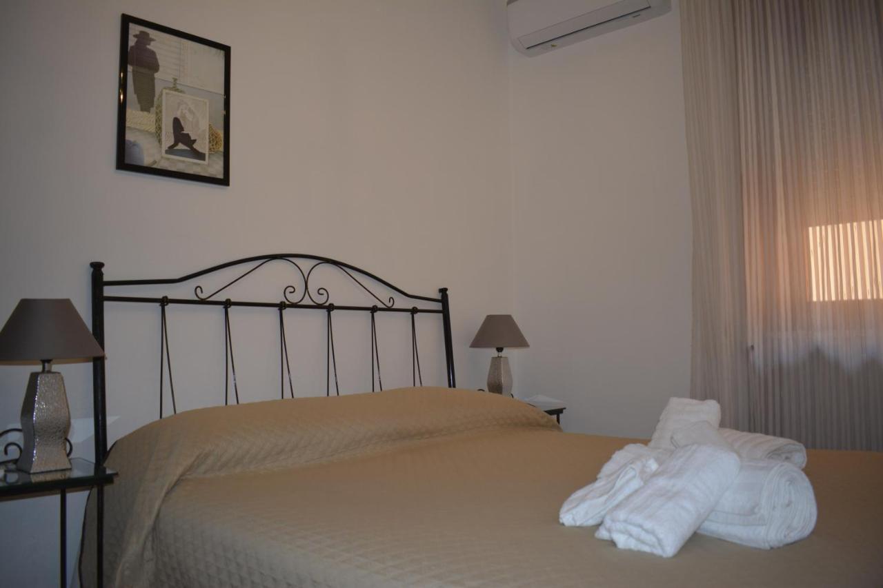 Casa Vacanza Pietro E Nina Lecce Buitenkant foto